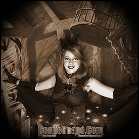 BATS_DAY_SWINGING_WAKE_2017_SEPIA_TONED_PORTRAITS_0079_P_.JPG