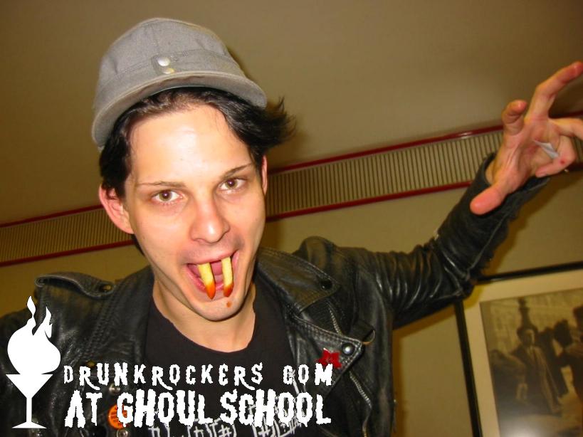 GHOUL_SCHOOL_SEPT_8_04_290_P_.JPG
